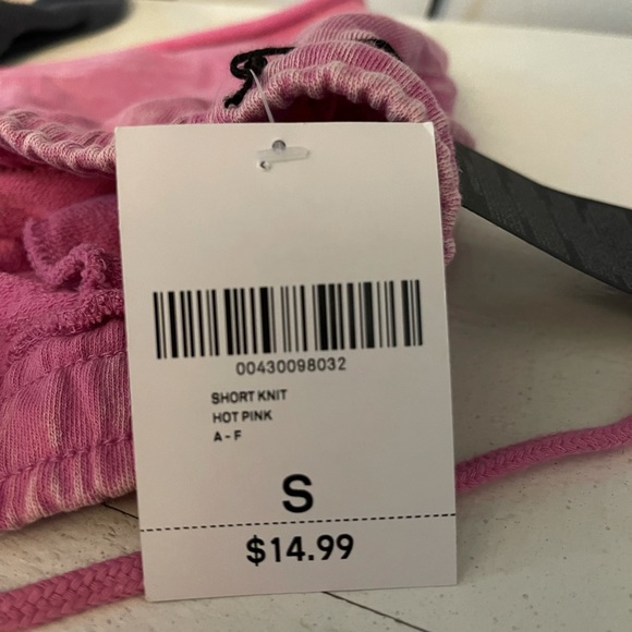 Pink sweatshorts!! - Picture 4 of 5